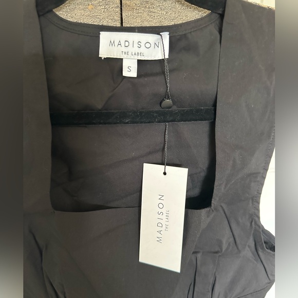 REVOLVE| MADISON THE LABEL JOLENE TOP IN BLACK BNWT - Picture 3 of 3